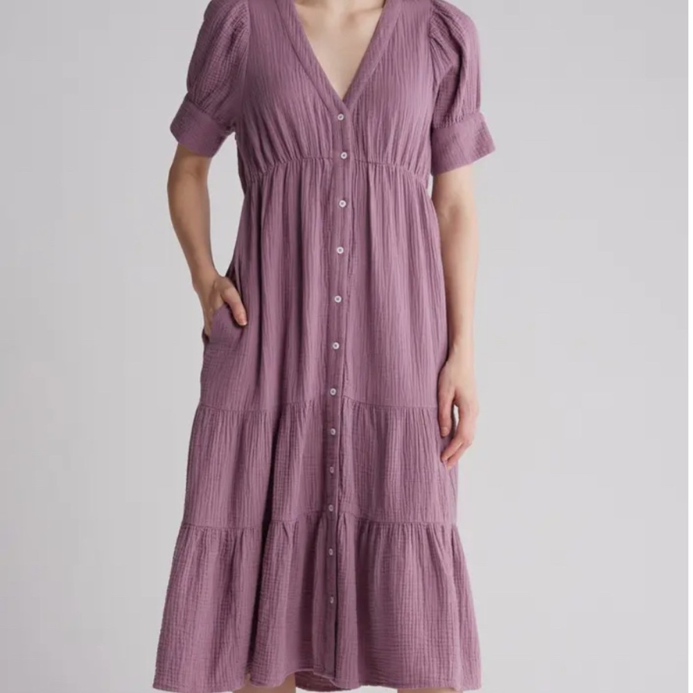 Madewell Lightspun Tiered Button Front Midi
Dress Size 8
